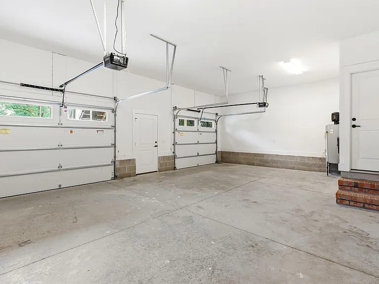 213 Myrtle Ave — Photo 45