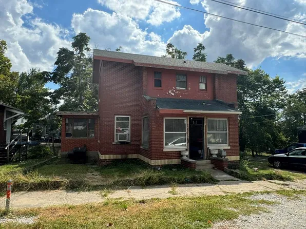 230 W 2nd St, Milan, MO 63556