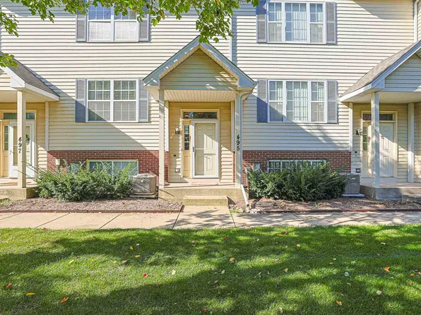 495 E Willow St, Elburn, IL 60119