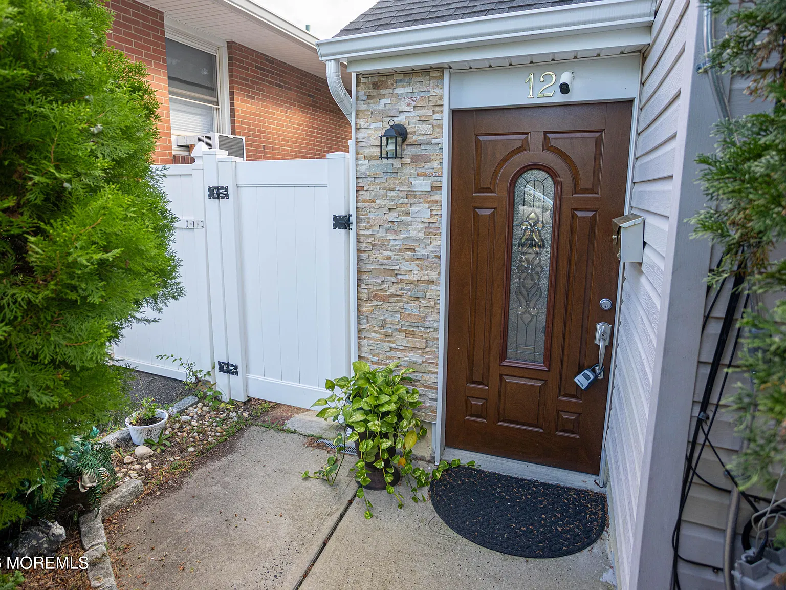 3 bed, $3,400 — Photo 2