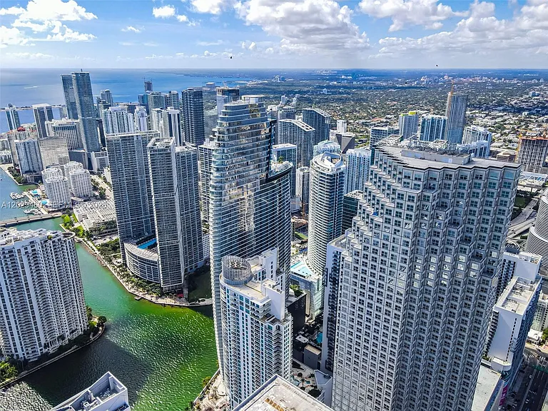 300 S Biscayne Blvd #T-3702 — Photo 31