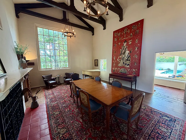 311 Amalfi Dr — Photo 65