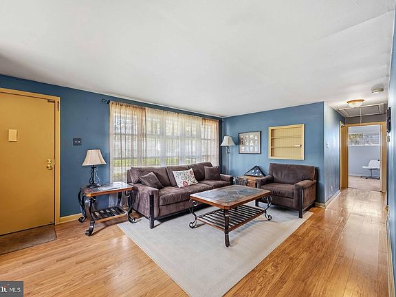 5th image of 1288 Wunderland Rd