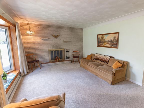 3rd image of 2631 Chopin Ave