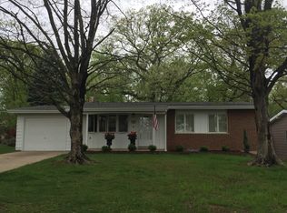 3 Becky Thatcher Dr, Saint Charles, MO 63303