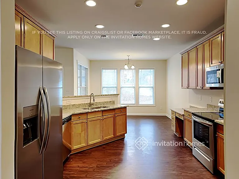 3157 Groveshire Dr — Photo 6