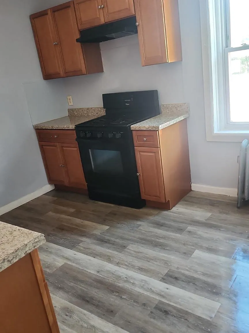 2 bed, 1.0 bath, 900 sqft, $1,450 — Photo 4