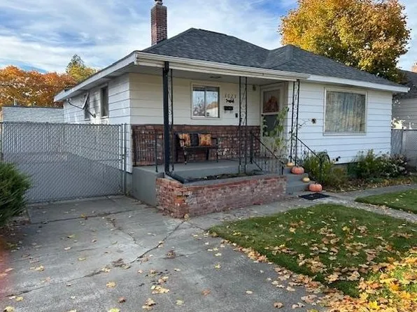 5023 N Hawthorne St, Spokane, WA 99205
