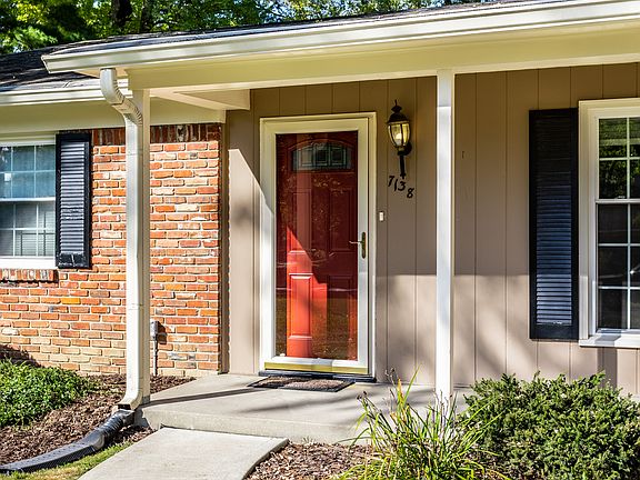 3rd image of 7138 Munsee Ln
