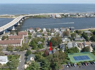 43 Portland Rd, Highlands, NJ 07732