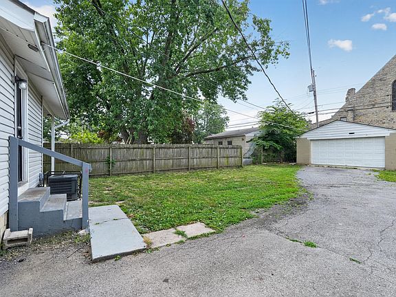 5th image of 655 S Ogden Ave