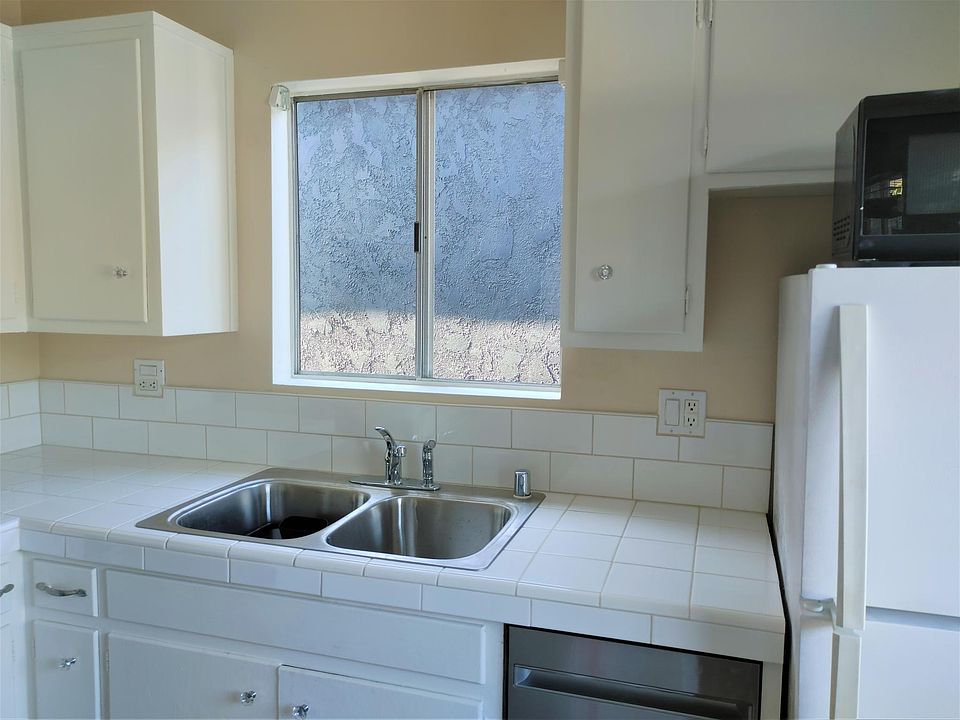 1st image of 602.5 Begonia Ave
