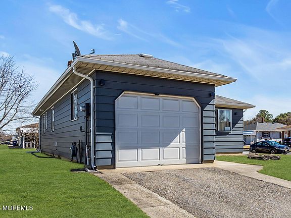 3rd image of 31 Boca Raton Street