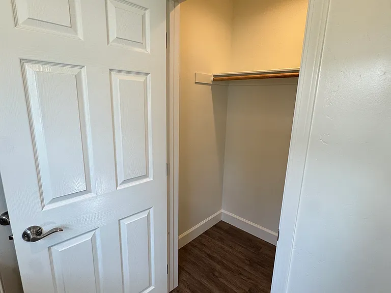 2036 Oak St #1 — Photo 13