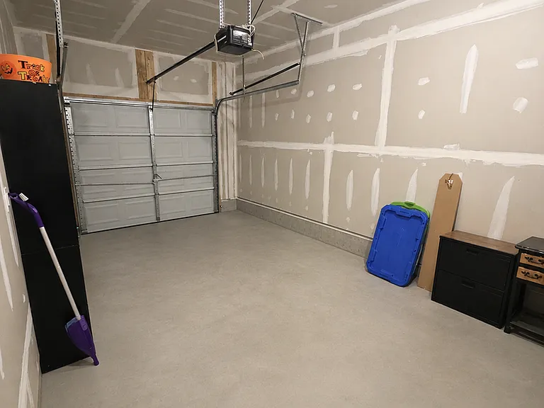 335 Locust Run Dr — Photo 18