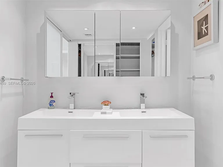 100 Bayview Dr #2007 — Photo 14