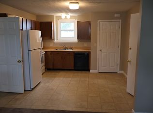 214 Putnam St APT 1A, Manchester, NH 03102