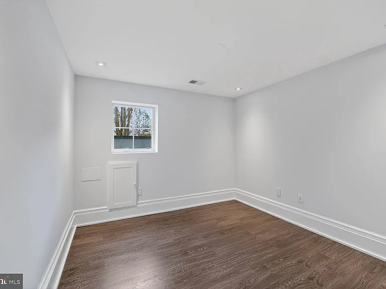 4964 Eskridge Ter NW — Photo 50