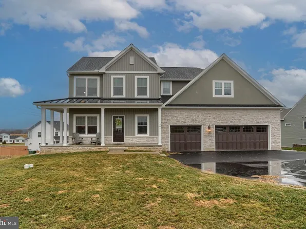 1584 Harrisburg Ave, Mount Joy, PA 17552