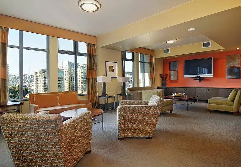 819 Virginia St #COSMOPOLITAN — Photo 21