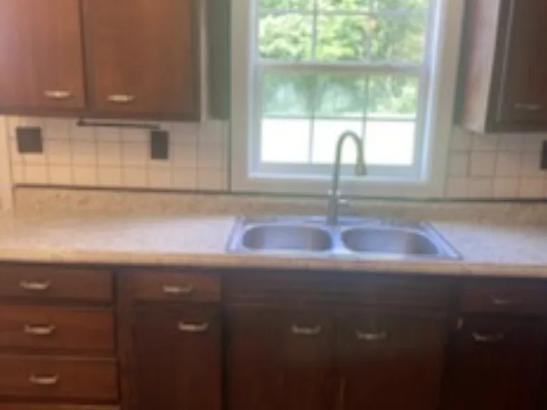 2083 Broad St — Photo 6