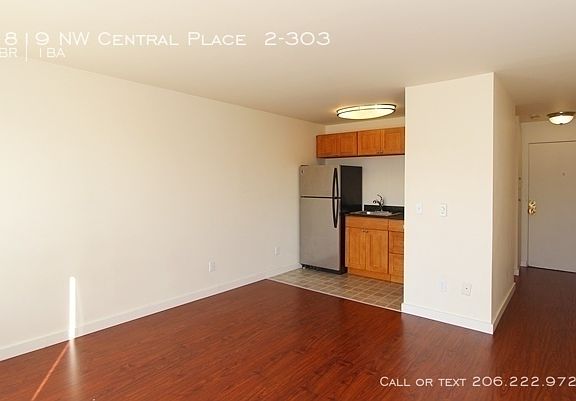 4th image of 1819 NW Central Pl #2303