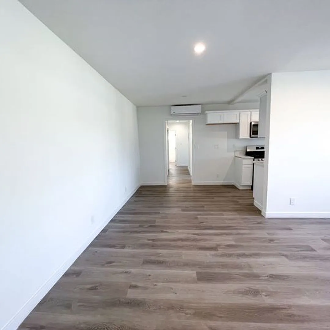 2 bed, 980 sqft, $2,195 — Photo 2