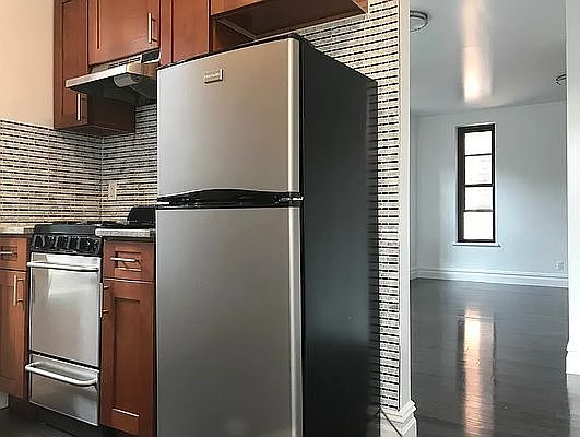1st image of 322 W 11th St APT 15