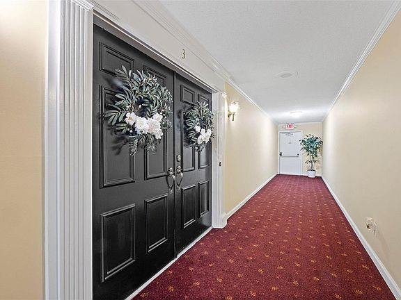 3rd image of 1509 Hedgeford Dr APT 3