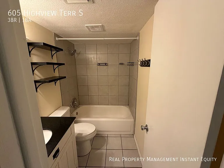 605 Highview Ter S — Photo 16