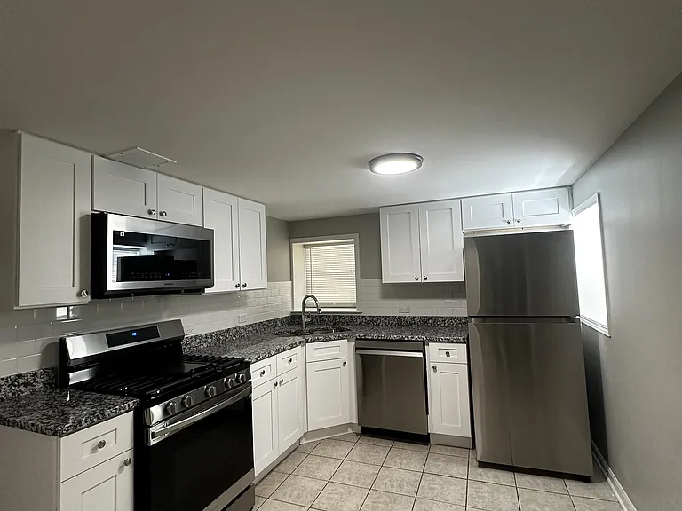 4233 W Potomac Ave — Photo 1