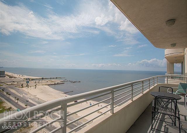 1st image of 2060 Beach Blvd