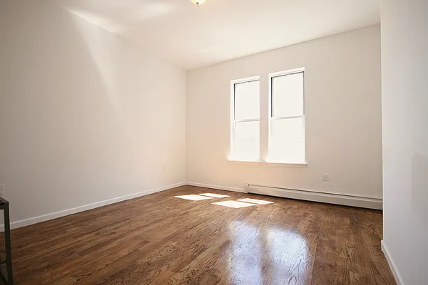 Rented by Rental Solutions Inc | media 15