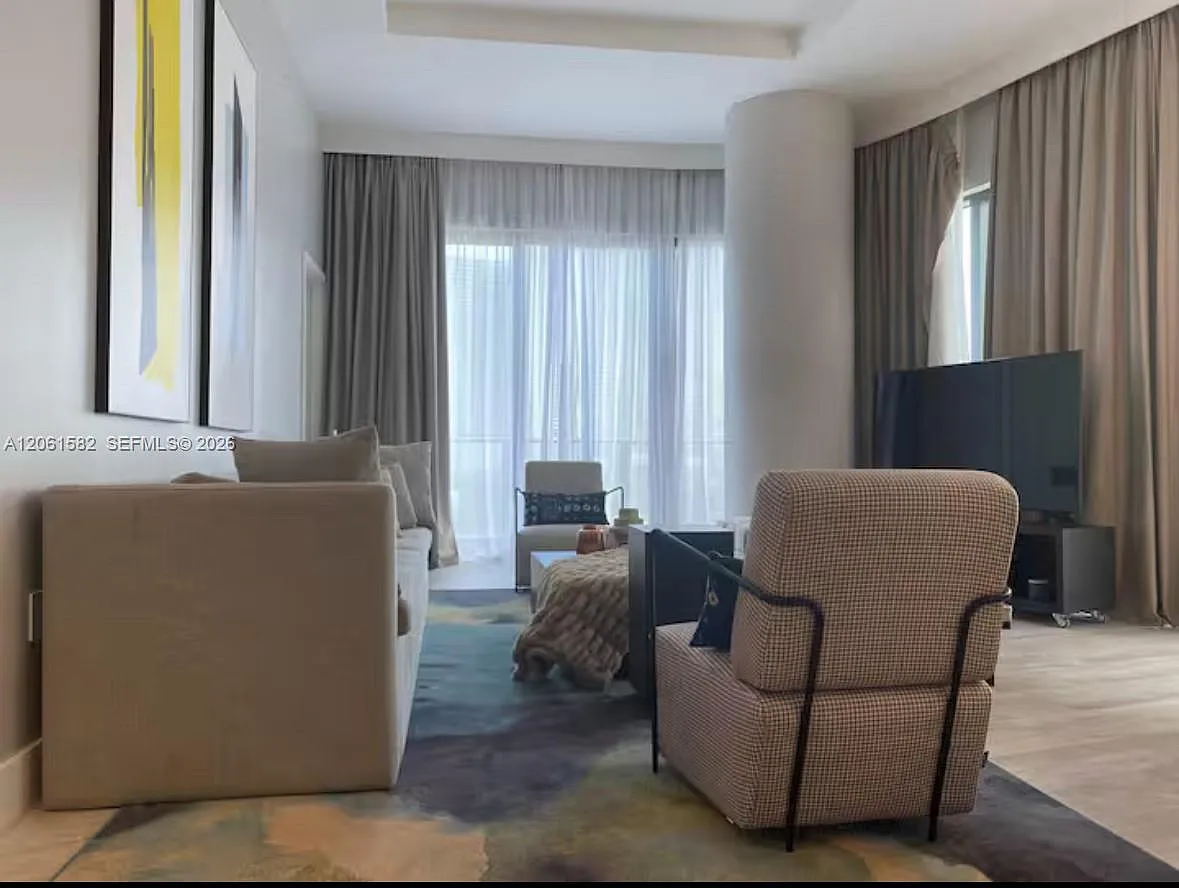 3401 Midtown Condo — Photo 4