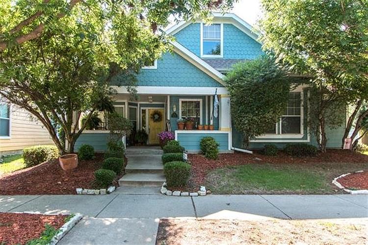 1st image of 1009 Elm Dr
