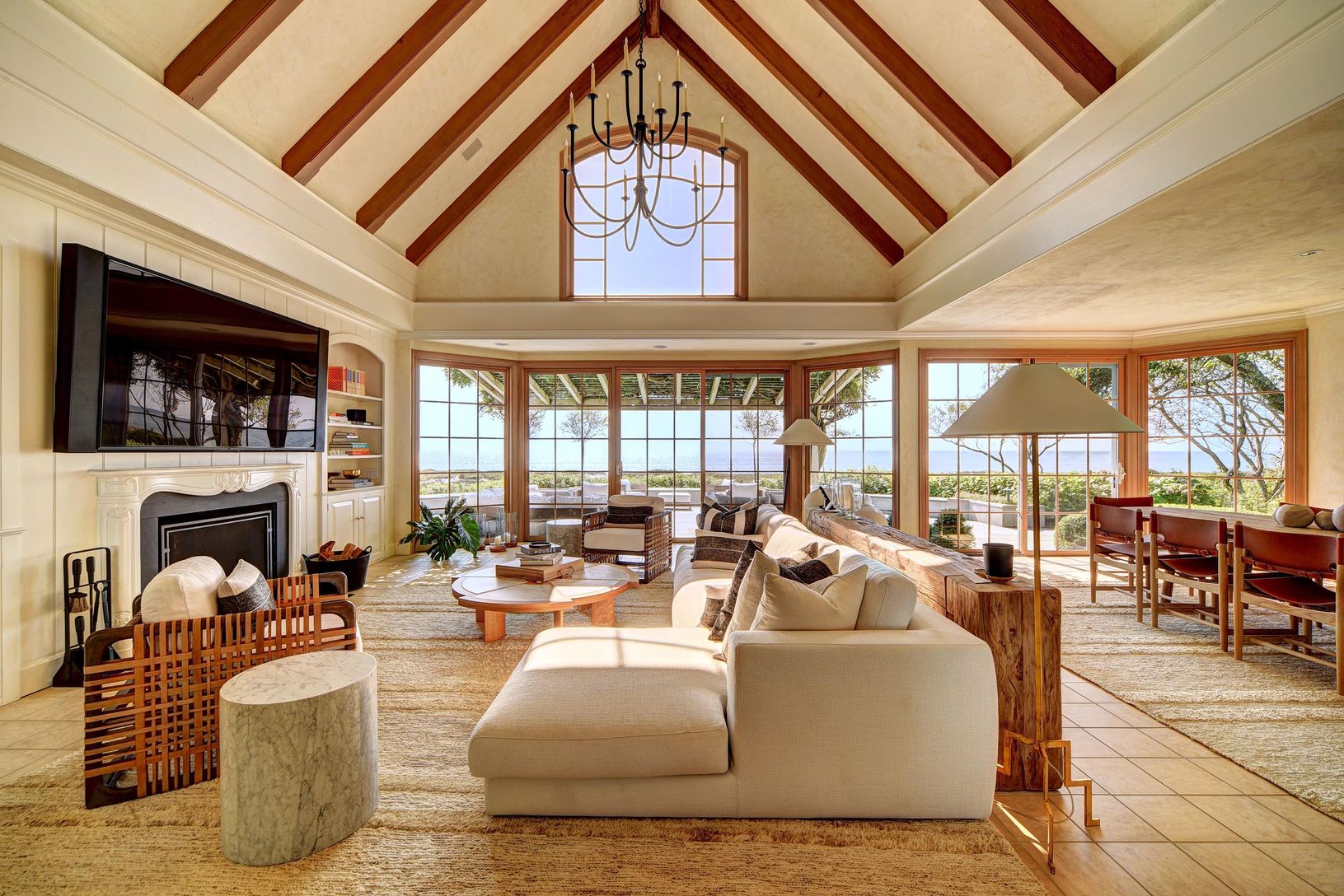  main house living / dining room