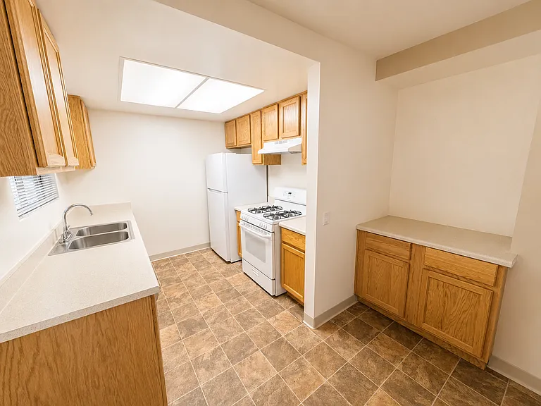 The Del Ciervo Apartments — Photo 11