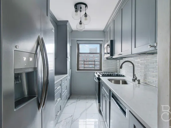 21-25 34th Avenue #12C, Astoria, NY 11106