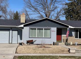 15 E Washington Ave, Homedale, ID 83628
