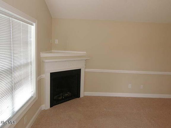 2nd image of 2545 Saddleback Dr #A