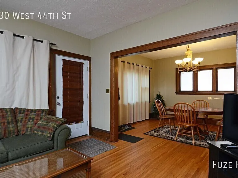 130 W 44th St — Photo 7