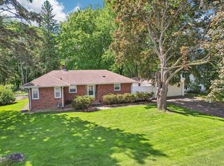 2646 Brookview Dr E, Maplewood, MN 55119