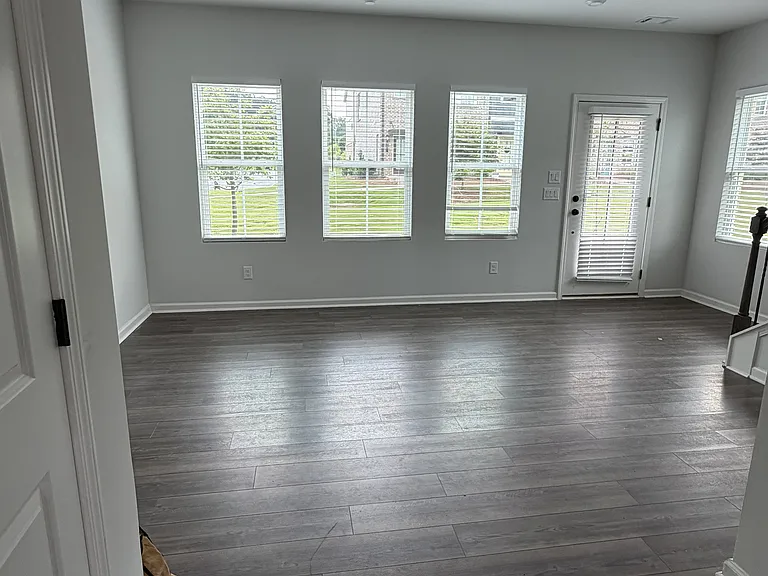 900 Cotton Dr SE — Photo 7