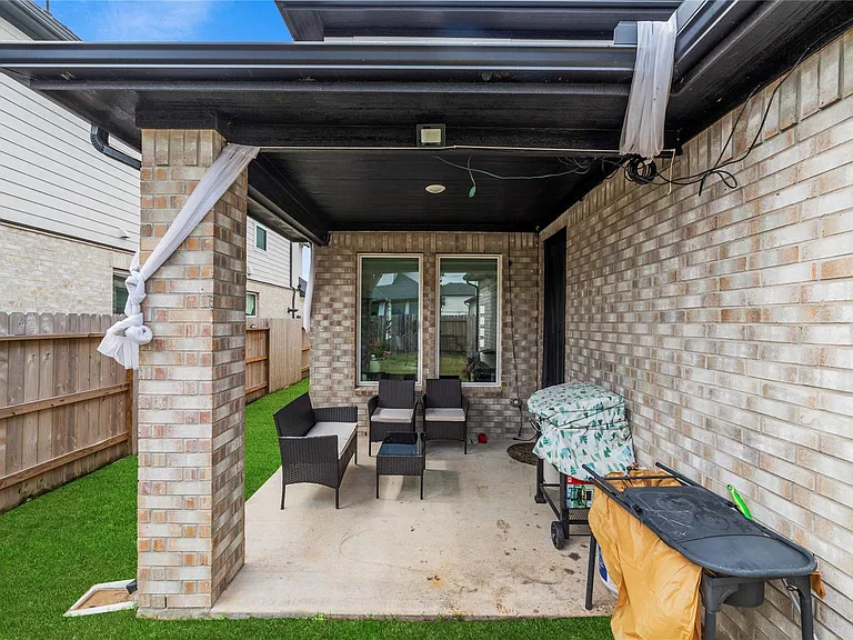 21646 Laggan Cliff Ln — Photo 38
