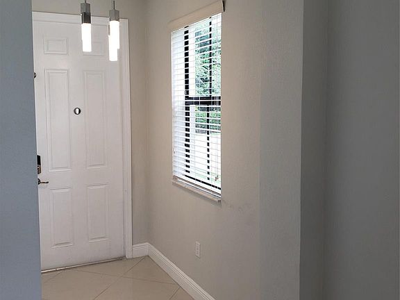5th image of 12350 N Village Circle #5
