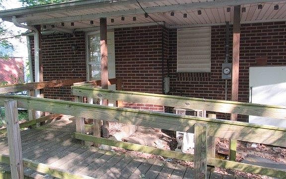 3rd image of 1830 Shirley Ave