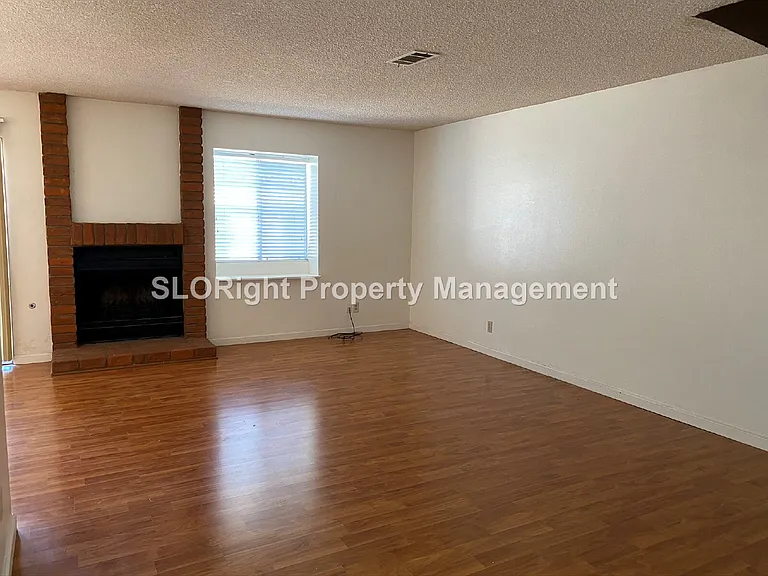 1351 Royal Way #18 — Photo 2