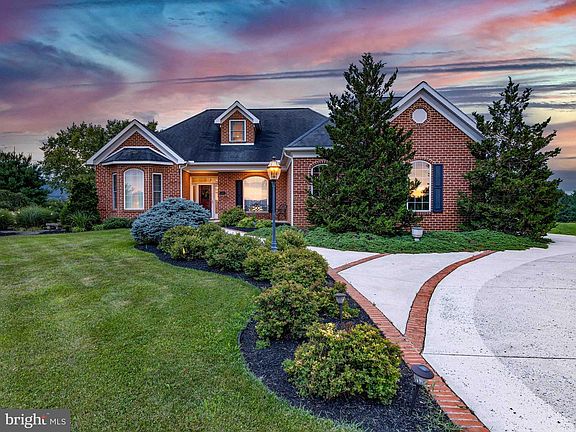 3rd image of 6708 Saint Annes Dr