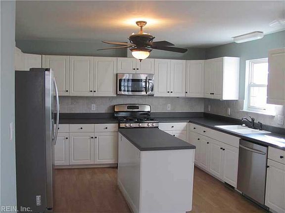 2nd image of 407 Woodbrook Run