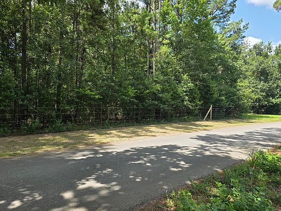 5th image of 15636 Woodman Rd